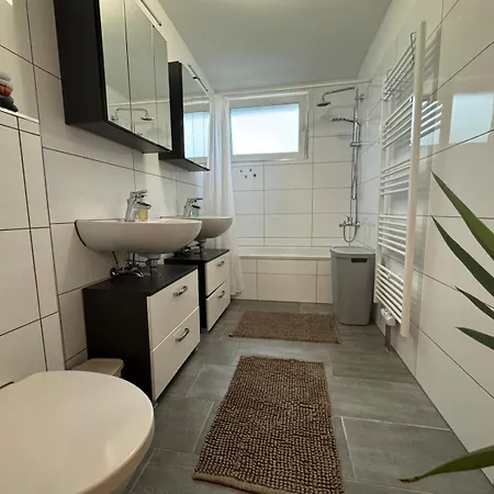 Groß Modern Für Urlaub&monteure Garten Terrasse 3 Schlafzimmer