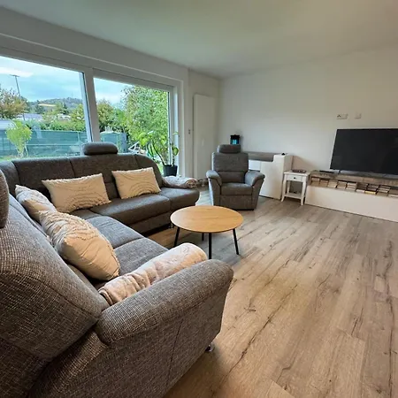 Groß Modern Für Urlaub&monteure Garten Terrasse 3 Schlafzimmer Apartment
